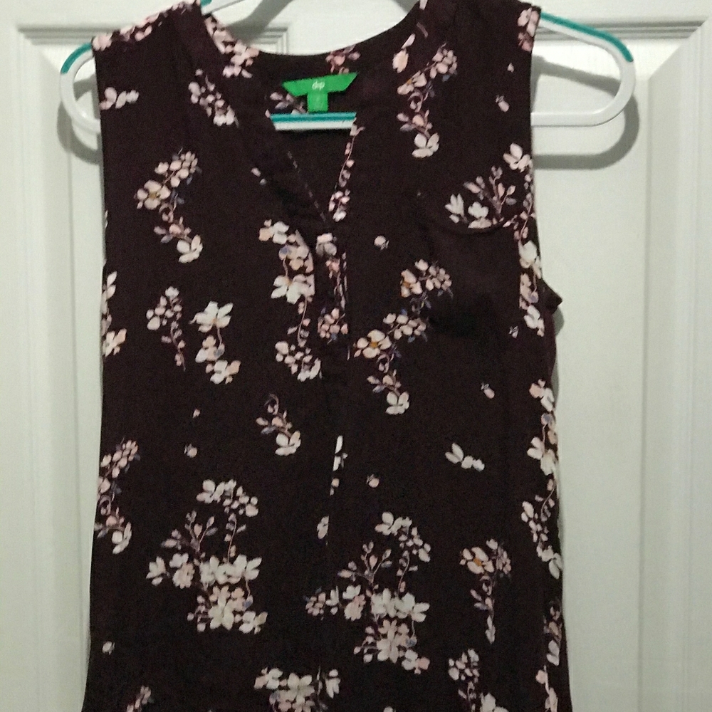 Sleeveless blouse